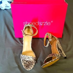 Beautiful Leopard open toe heals